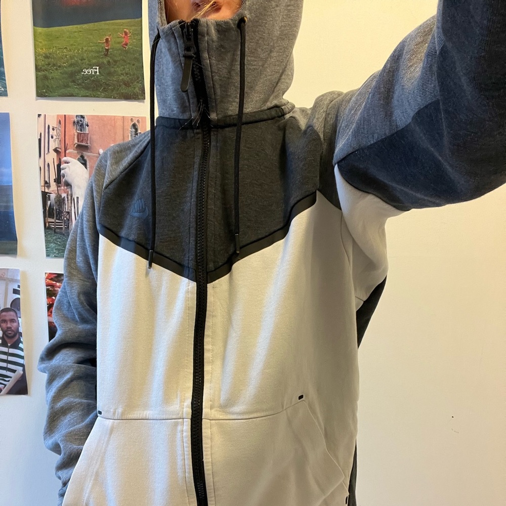 Nike tech fleece hoodie